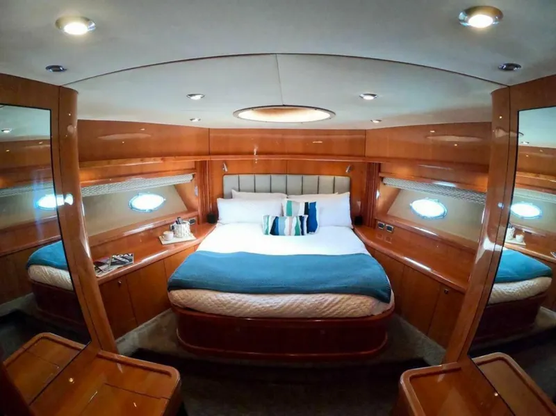 Slide: The Image of Sunseeker Predator 82 2006 - 5821961