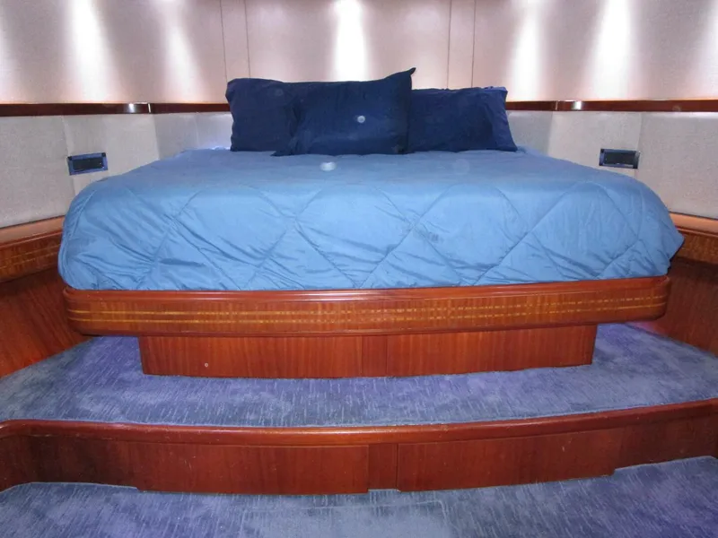 Slide: The Image of Master Cabin Looking Forward - 5830720