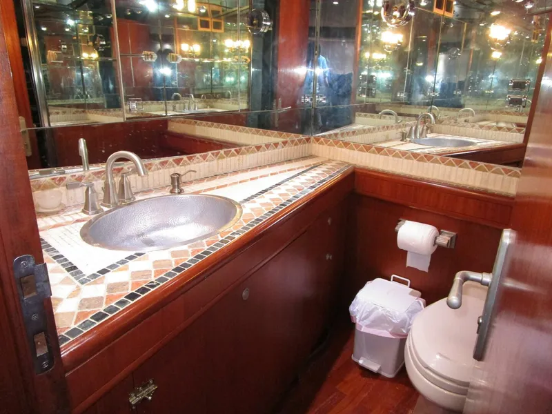 Slide: The Image of Master Head - 5830725