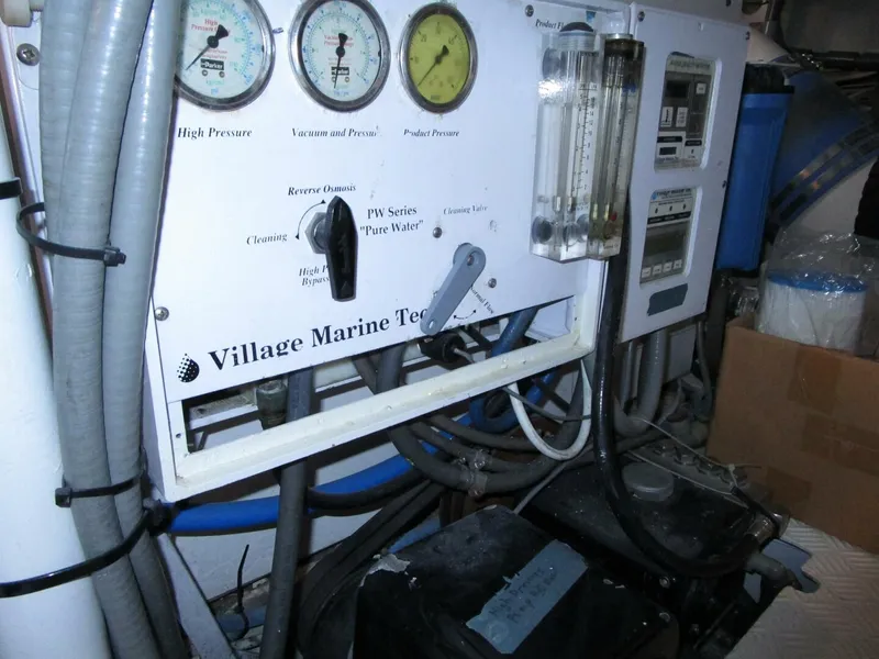 Slide: The Image of Water Maker - 5830767