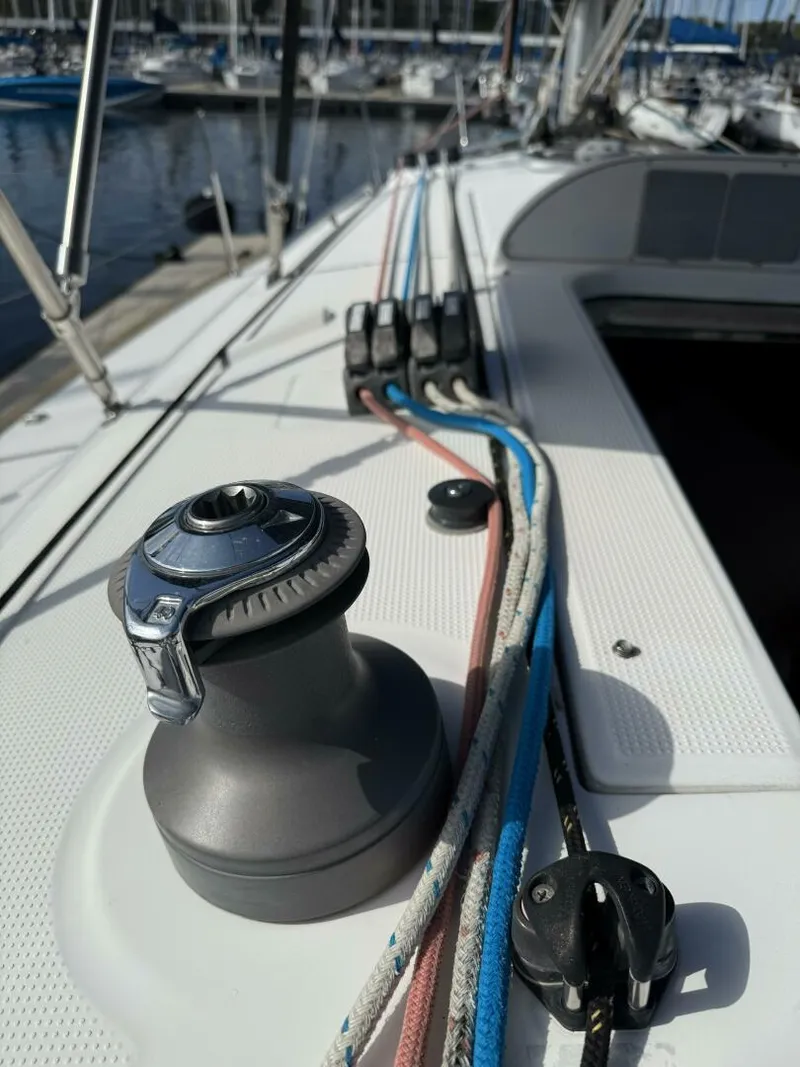 Slide: The Image of Port Side Winch - 5822386