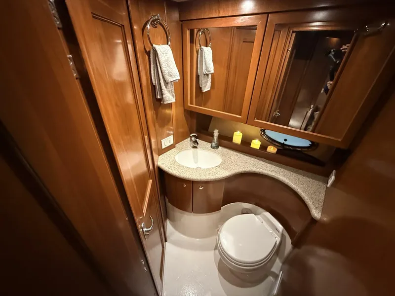 Slide: The Image of Silverton 38 Sport Bridge 2006 - 5822345