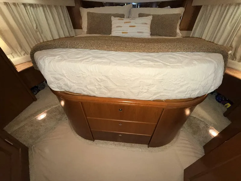 Slide: The Image of Silverton 38 Sport Bridge 2006 - 5822348