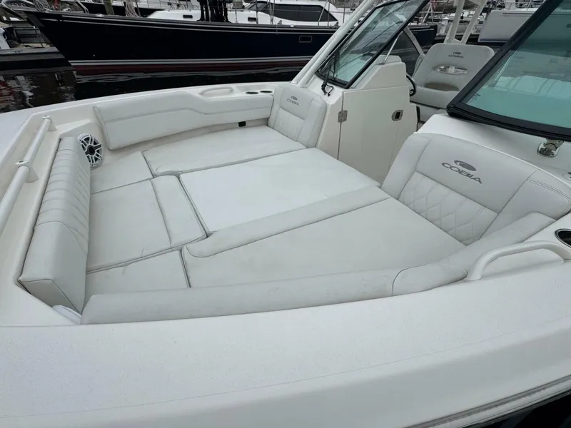 Slide: The Image of Cobia 240 DC 2024 - 5822501