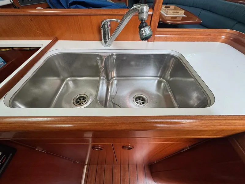 Slide: The Image of Beneteau 361 2002 - 5822518