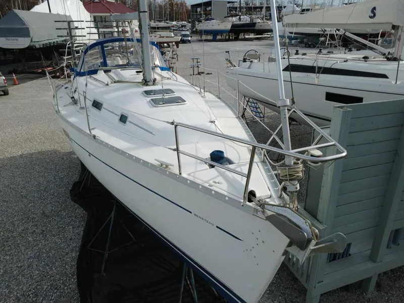 Slide: The Image of Beneteau 361 2002 - 5822508