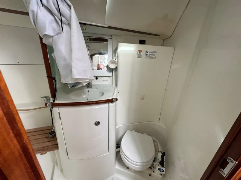 Slide: The Image of Beneteau 361 2002 - 5822536