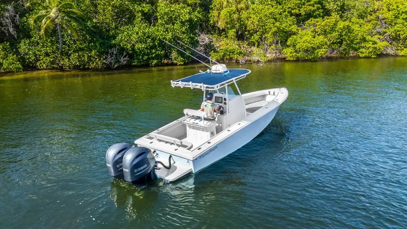 Slide: The Image of Island Runner 26 Center Console 2004 - 5822554