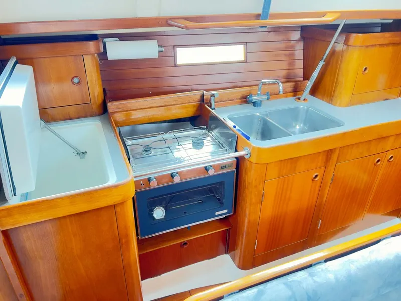 Slide: The Image of Beneteau 37 1990 - 5822791