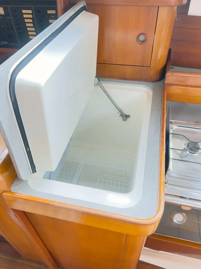 Slide: The Image of Beneteau 37 1990 - 5822793