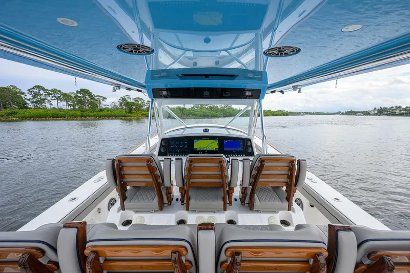 Slide: The Image of Helm Seating - 5823431