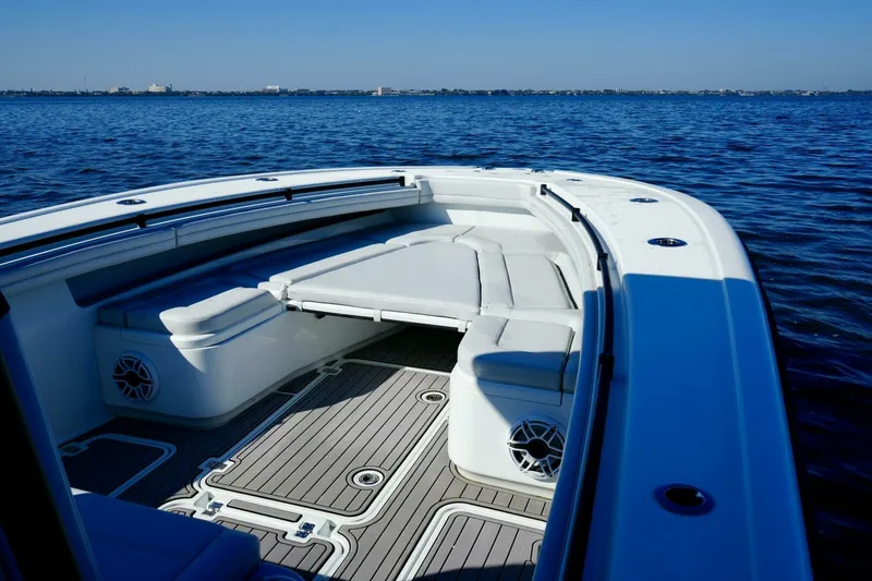 Slide: The Image of Yellowfin 32 Luhn 32- Bow Seating 2023 Yellowfin 32 Center Console Luhn 32 - 7654580