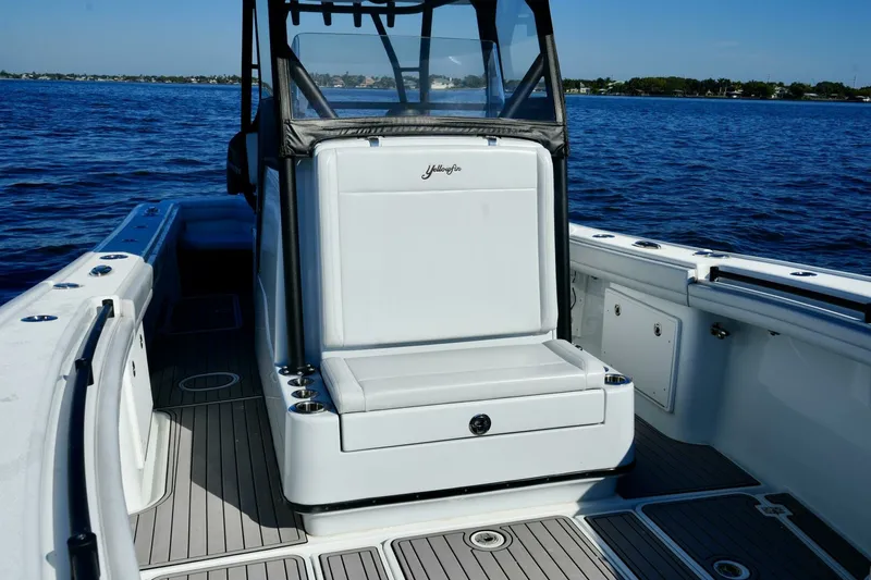 Slide: The Image of Yellowfin 32 Luhn 32- Center Console 2023 Yellowfin 32 Center Console Luhn 32 - 7654584