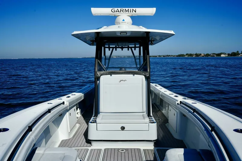 Slide: The Image of Yellowfin 32 Luhn 32- Center Console 2023 Yellowfin 32 Center Console Luhn 32 - 7654583