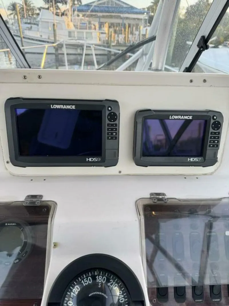 Slide: The Image of Grady-White Marlin 300 2000 - 5827009