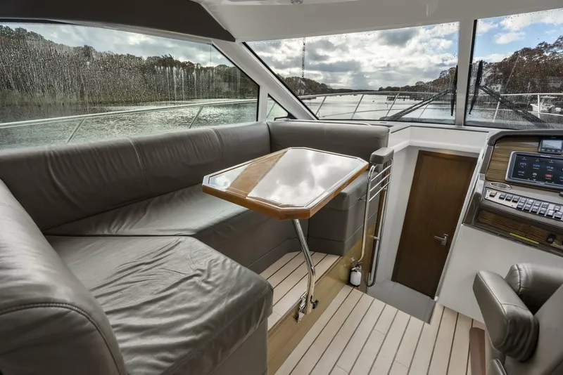 Slide: The Image of Cruisers Yachts 45 2014 - 5823713