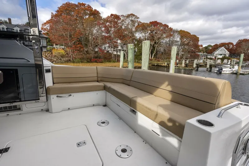 Slide: The Image of Cruisers Yachts 45 2014 - 5823715