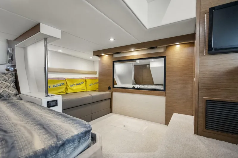 Slide: The Image of Cruisers Yachts 45 2014 - 5823716