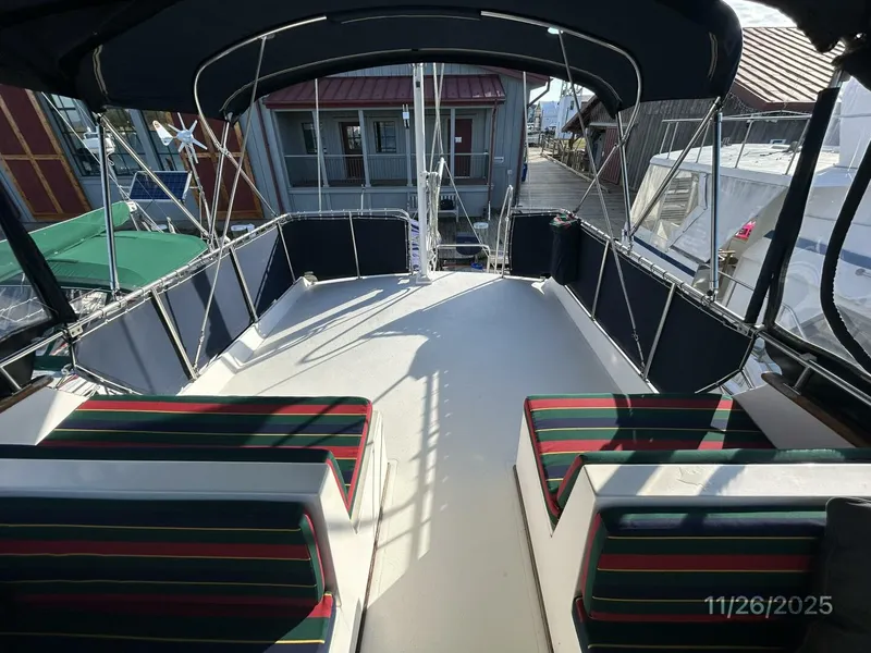 Slide: The Image of 42' Grand Banks flybridge aft - 5824537
