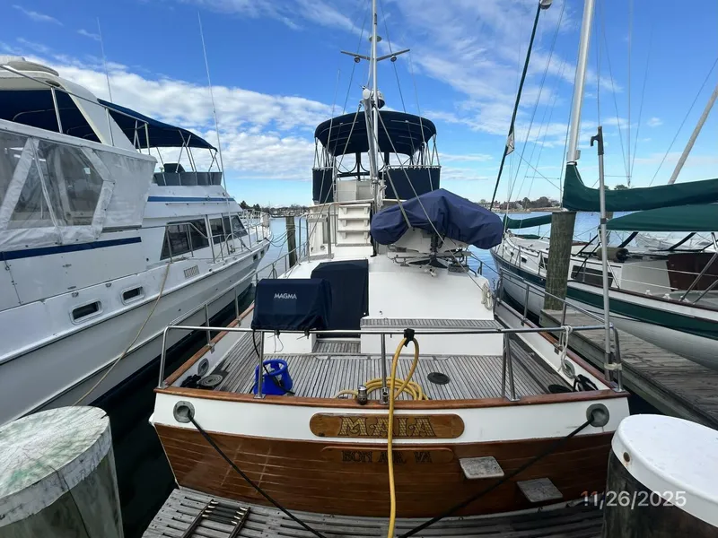 Slide: The Image of 42' Grand Banks aft profile2 - 5824519