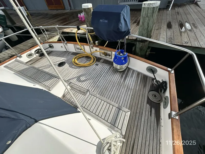 Slide: The Image of 42' Grand Banks aftdeck1 - 5824520