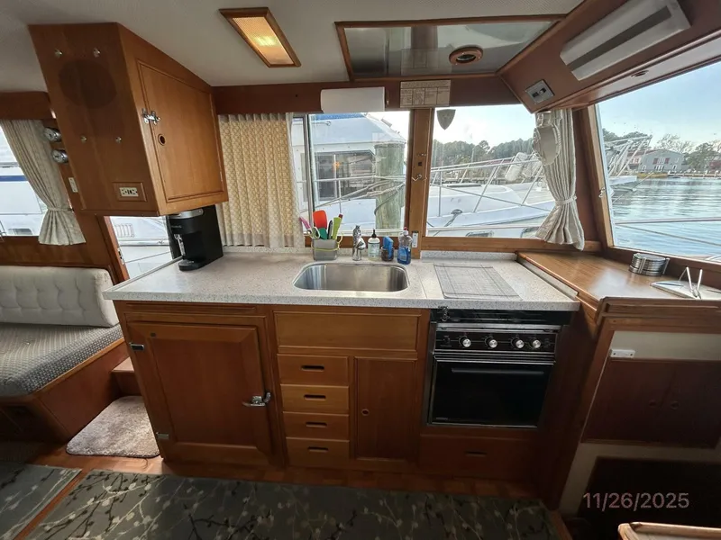 Slide: The Image of 42' Grand Banks galley2 - 5824552