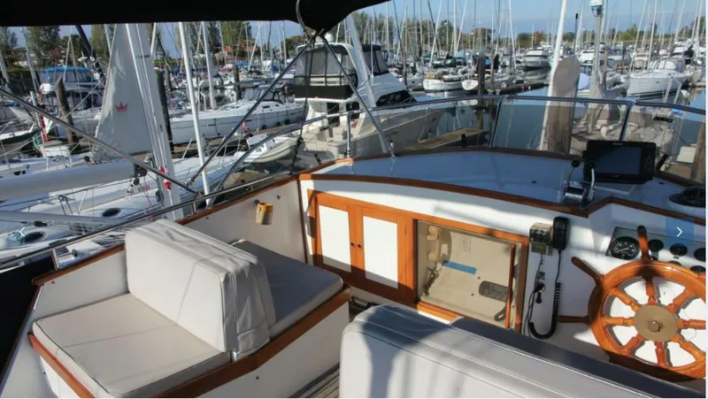 Slide: The Image of Grand Banks 42 Classic 1984 - 5824640