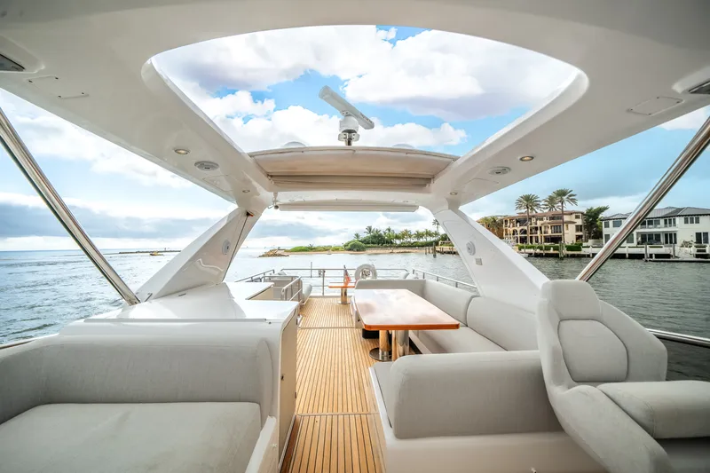 Slide: The Image of Azimut 60 FLY 2022 - 5871320