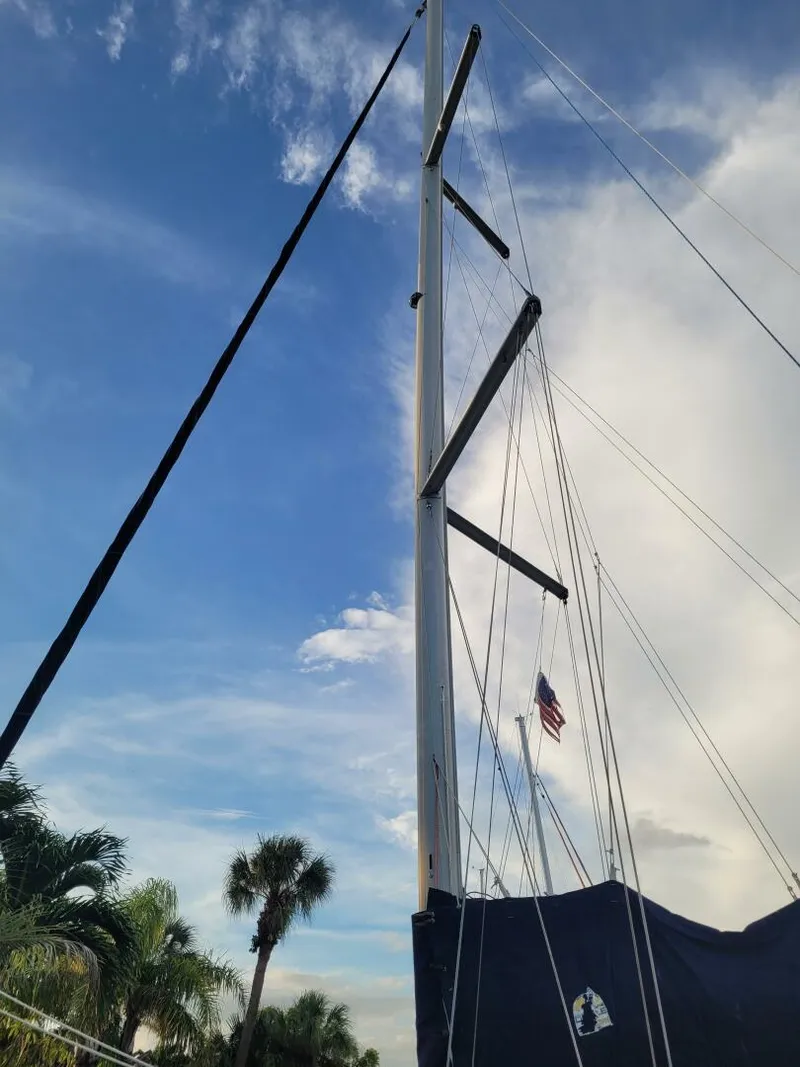 Slide: The Image of Hunter 376 1997 - 5824861