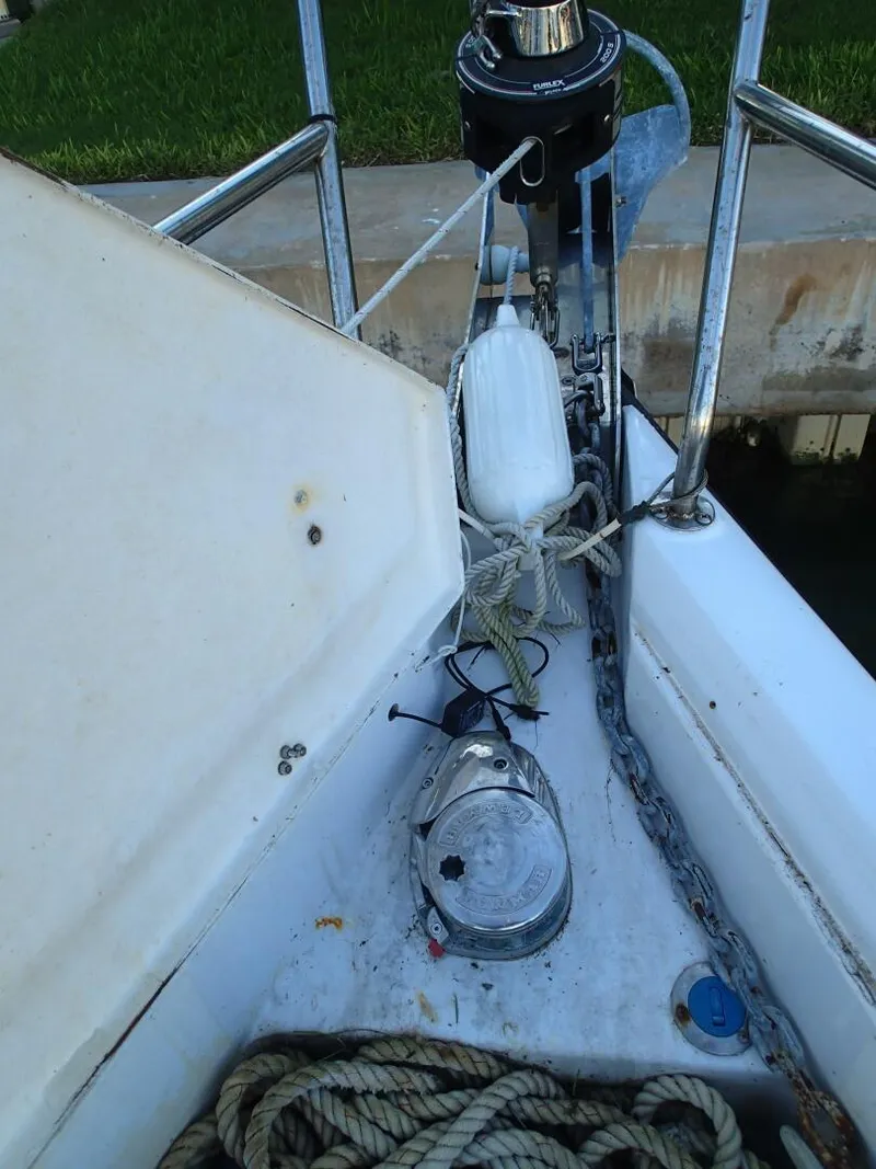 Slide: The Image of Hunter 376 1997 - 5827257