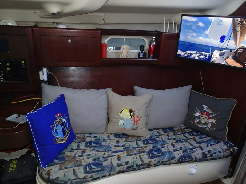 Slide: The Image of Hunter 376 1997 - 5827284