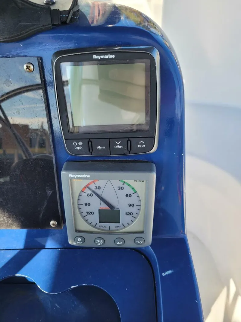 Slide: The Image of Hunter 376 1997 - 5909683