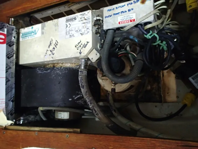 Slide: The Image of Hunter 376 1997 - 5827319