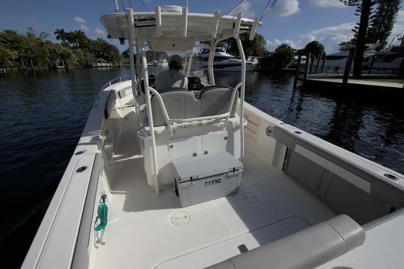 Slide: The Image of Pursuit 3070 Center Console 2001 - 5875038