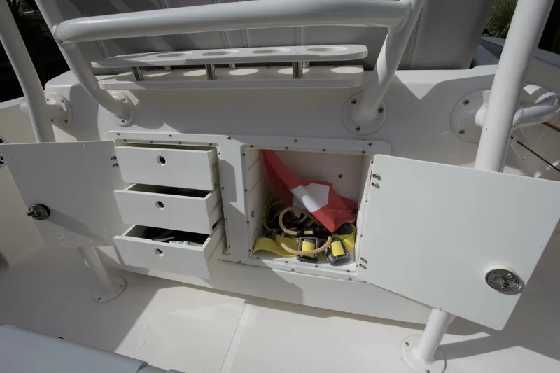 Slide: The Image of Pursuit 3070 Center Console 2001 - 5875050