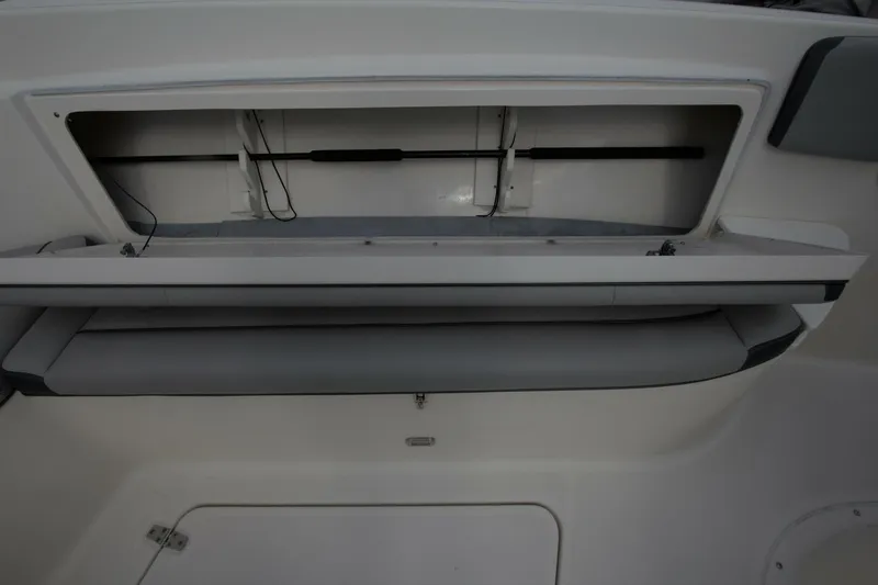 Slide: The Image of Pursuit 3070 Center Console 2001 - 5875044