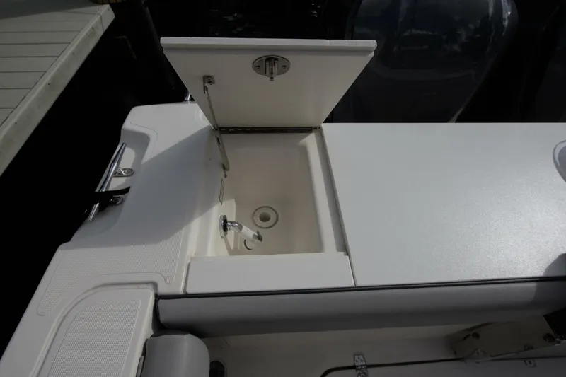 Slide: The Image of Pursuit 3070 Center Console 2001 - 5875049