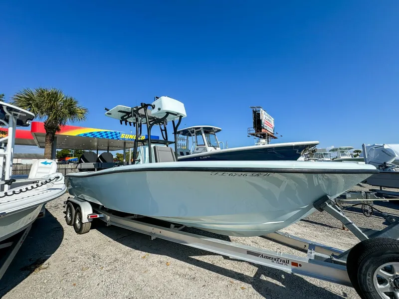 The Image of Yellowfin 26 2019 - 5824926