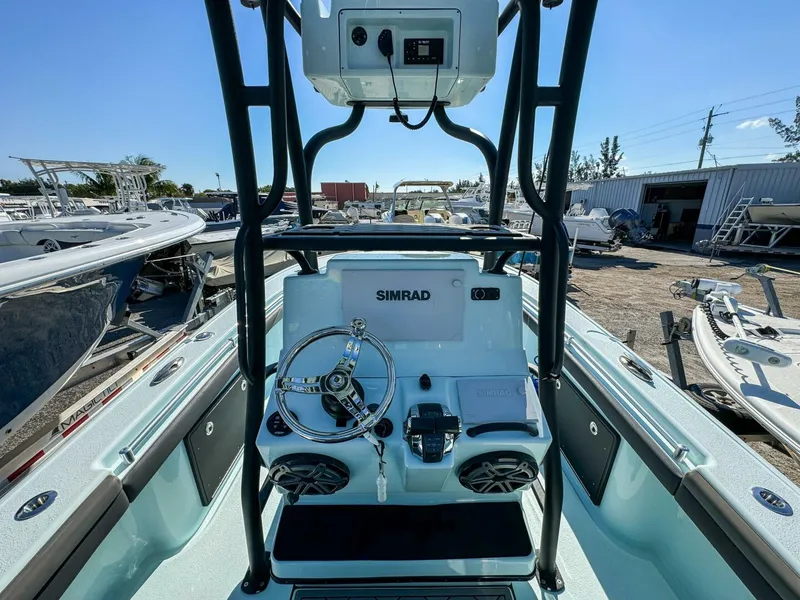 Slide: The Image of Yellowfin 26 2019 - 5824947