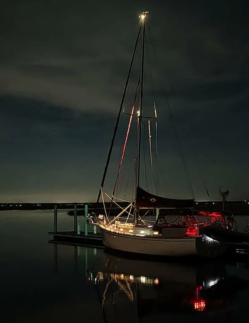 Slide: The Image of Island Packet 38 1988 - 5829832