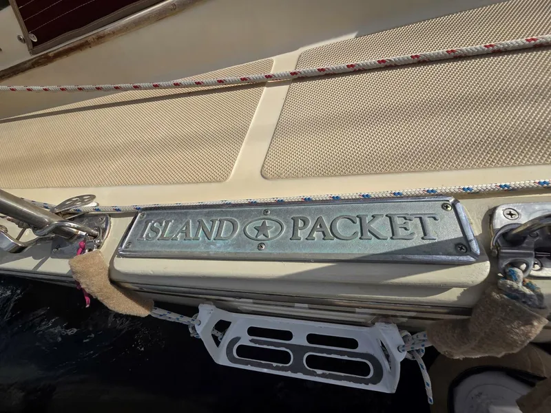 Slide: The Image of Island Packet 38 1988 - 5829396