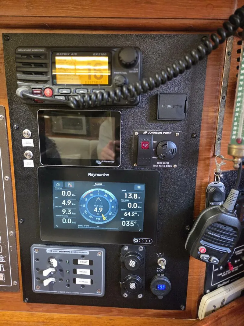 Slide: The Image of Island Packet 38 1988 - 5829402