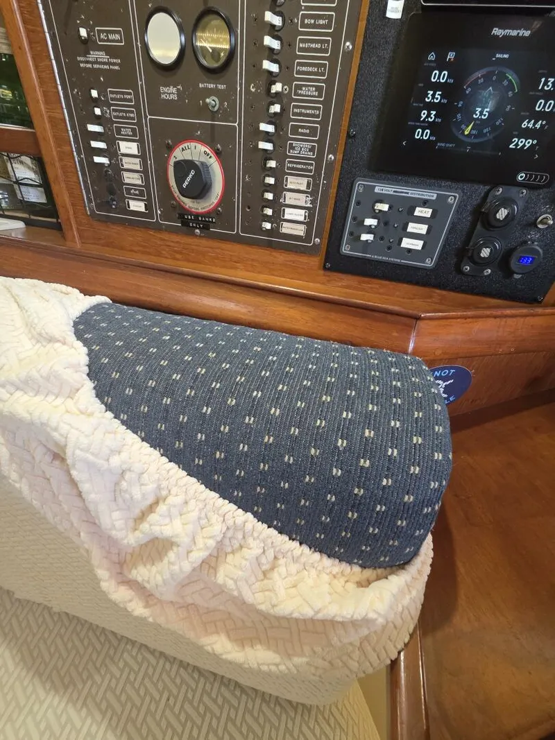 Slide: The Image of Island Packet 38 1988 - 5829401