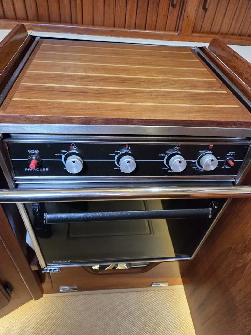 Slide: The Image of Island Packet 38 1988 - 5829413