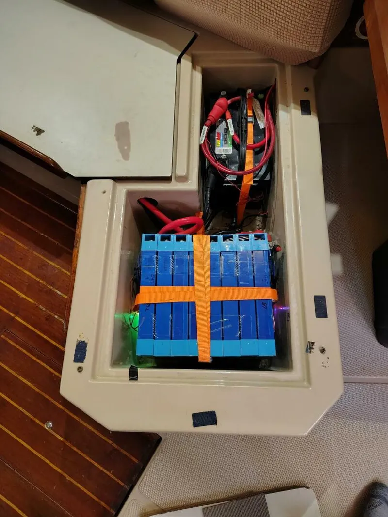 Slide: The Image of Island Packet 38 1988 - 5829423