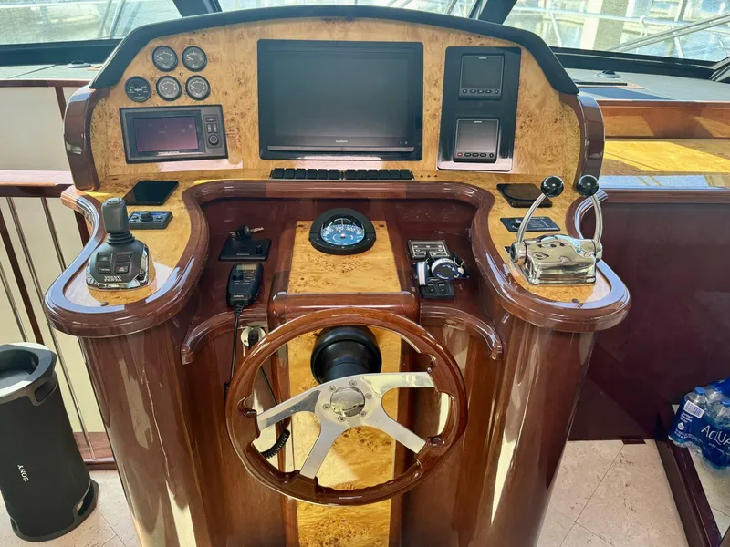 Slide: The Image of Neptunus 62 Flybridge 2012 - 5825085