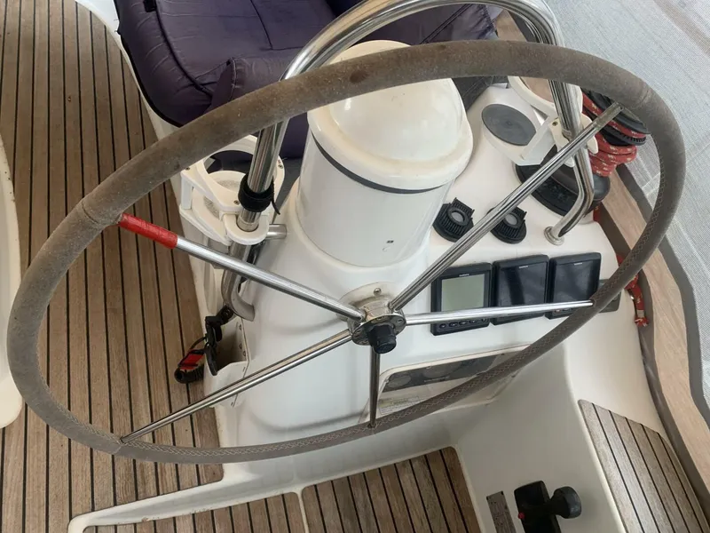 Slide: The Image of Jeanneau 42DS 2007 - 5825404