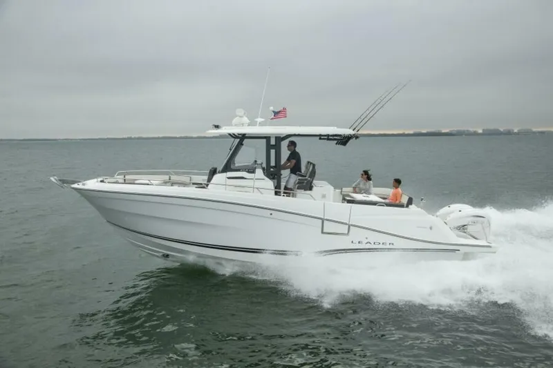 Slide: The Image of Jeanneau Leader 10.5 CC 2024 - 5825708