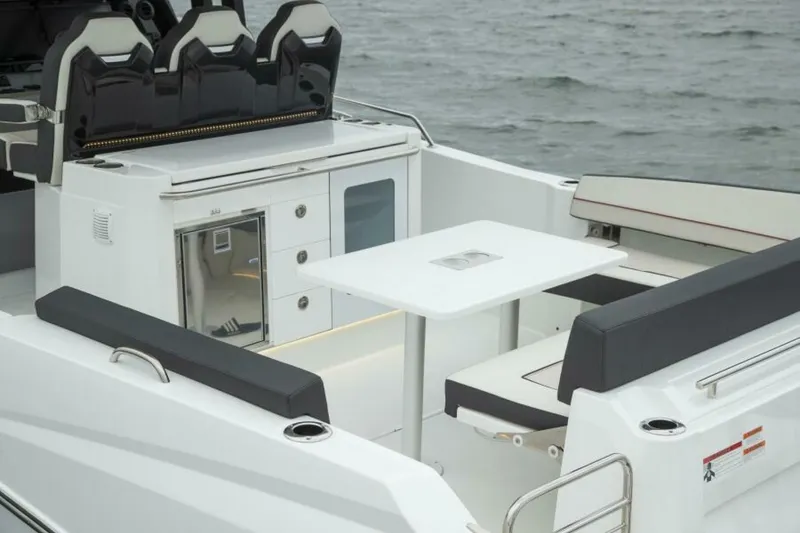 Slide: The Image of Jeanneau Leader 10.5 CC 2024 - 5825713