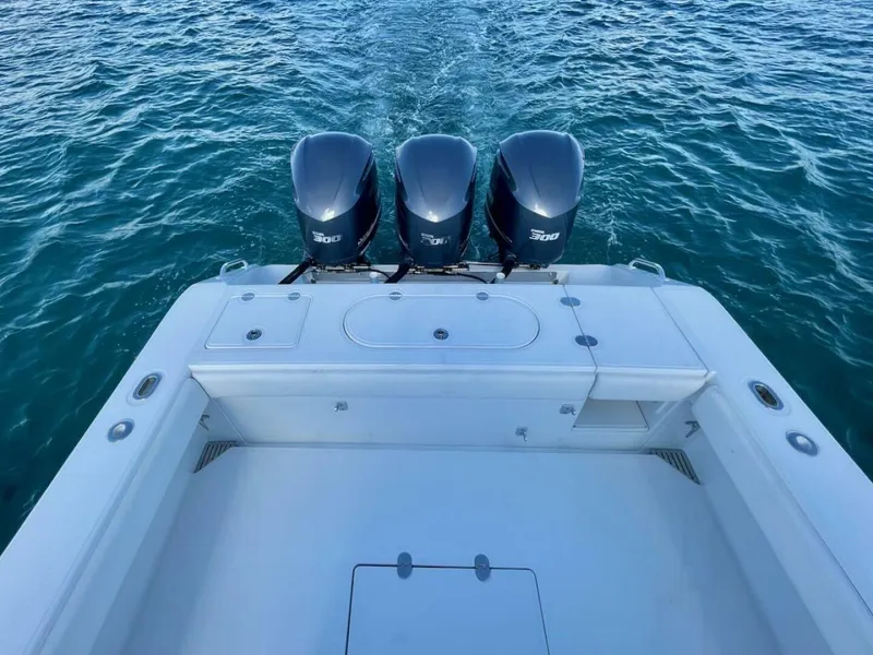 Slide: The Image of Bahama 37CC 2013 - 5825954